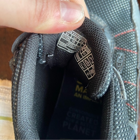 Keen Kids Sneakers - Black and Red - Picture 3 of 9